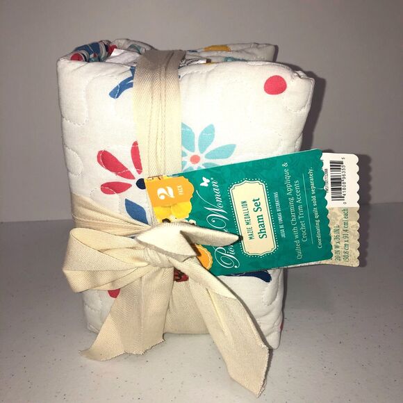 The Pioneer Woman Mazie Medallion King Sham Set 2 Pillow Shams NEW - Picture 1 of 4